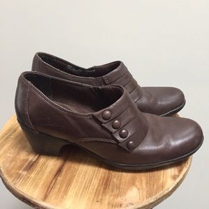 Clarks bendables brown comfort shoes 7.5 heels